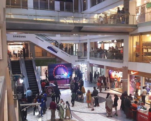 The Rising Trend of Shopping at Mall Outlets in Pakistan